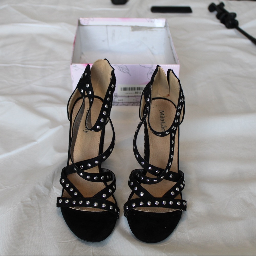 Chic Black Strappy Heels with Rhinestone Accents